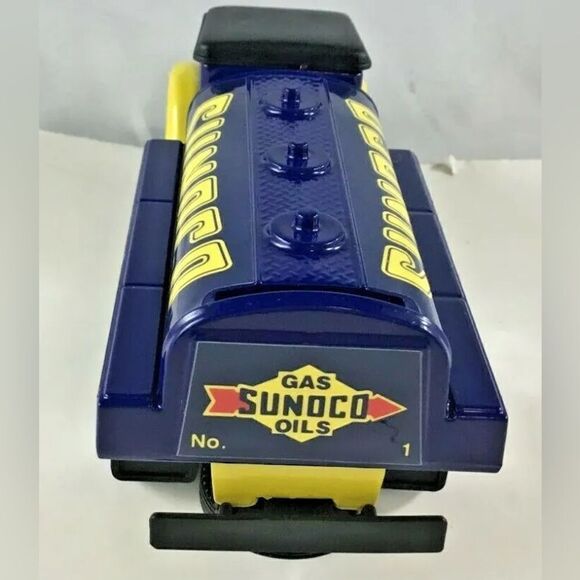 Sunoco Tanker Truck No. 1 Sun Oil Co. 1993 American Classics Ertl Vintage NIB - Picture 2 of 6